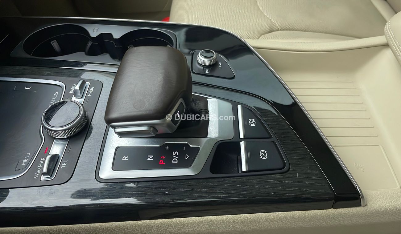 أودي Q7 Audi Q7 3