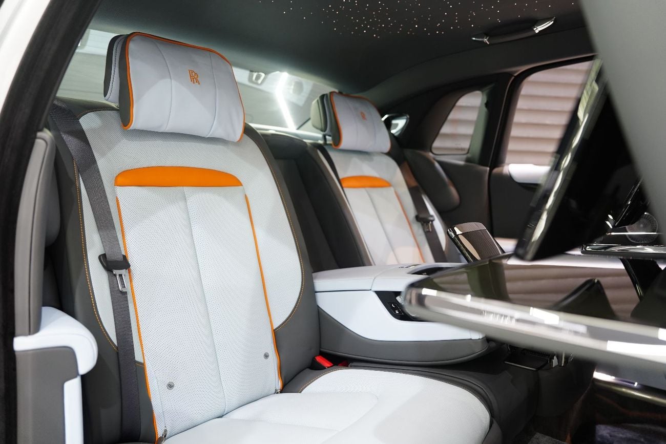 Rolls Royce Ghost Black Badge, Two-Tone, Rear Entertainment, Bespoke Audio, Dealer Warr + Serv!