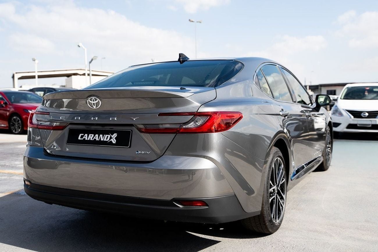 تويوتا كامري LE Hybrid 2.5L 2026