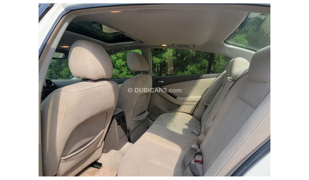 نيسان ألتيما