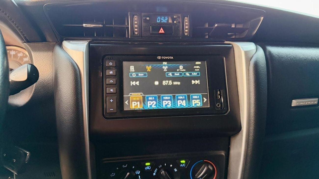 Toyota Fortuner 2020 | 2.4L DIESEL ENGINE | LHD | AUTOMATIC TRANSMISSION | ELECTRIC SEAT | DUAL TONE LEATHER SEATS