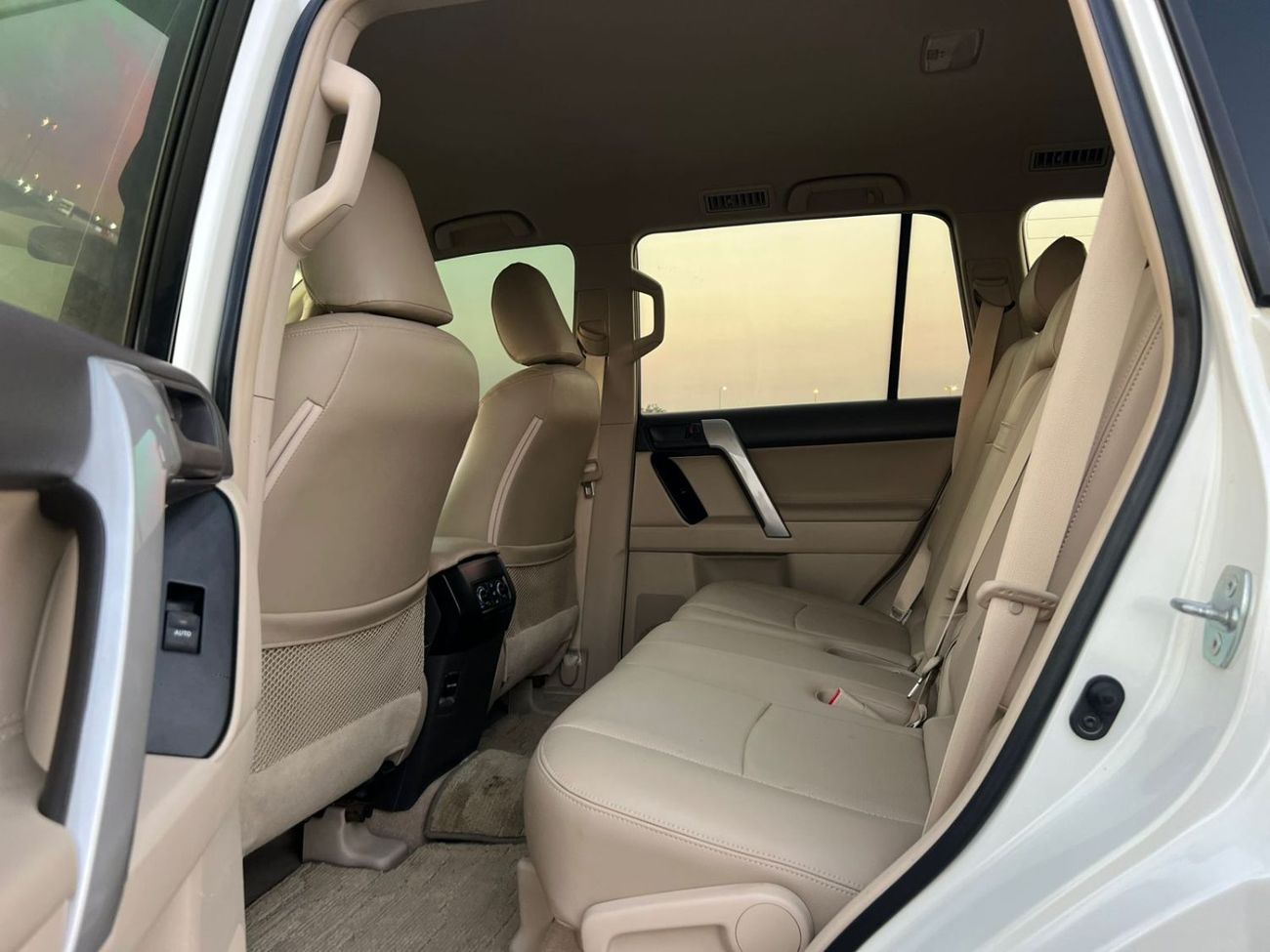Toyota Prado 2019 Toyota Prado TXL 2.7L V4 - AWD 4x4 - GCC - Full Screen - Leather seat  - 7 Seater