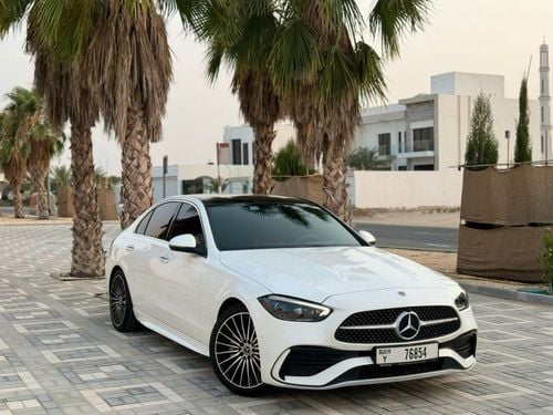 Mercedes-Benz C 200 MERCEDES C200 MODEL 2023 GCC SPECS NO ACCIDENT OR PAINT UNDER WARRATNY + SERVICE CONTRACT