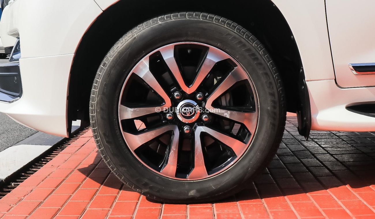 Toyota Land Cruiser GXR V6