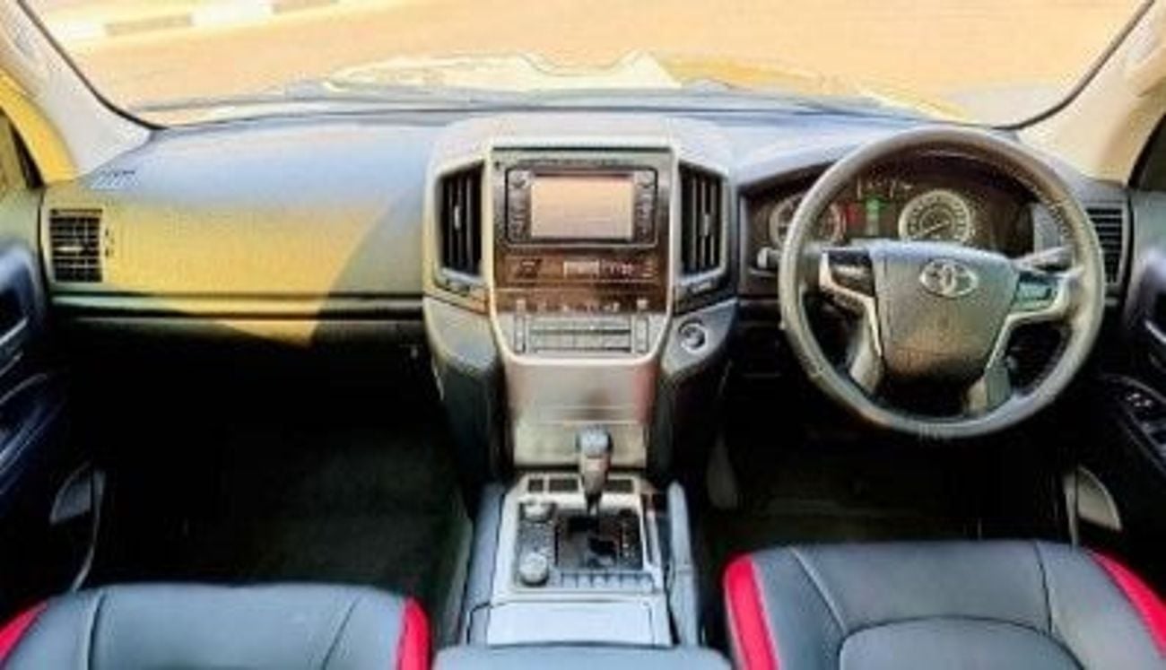 Toyota Land Cruiser MODIFIED TO LC300 MODEL | PUSH START | SUNROOF | AT | 4.5L | POWER SEATS