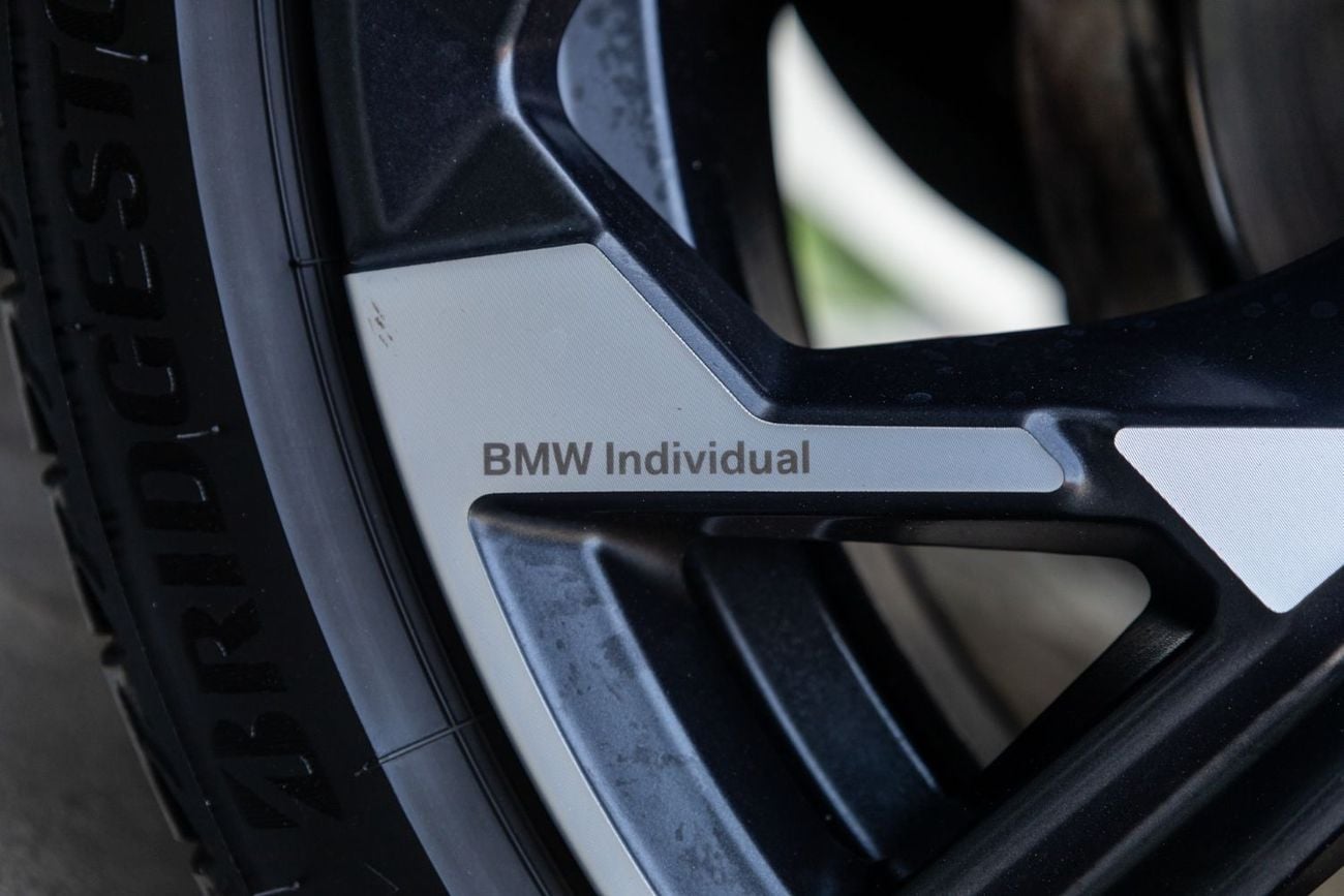 BMW 318i BMW 318i Excellence 2.0 Twin Turbo 2025 GCC | Agency Warranty | Service Contract