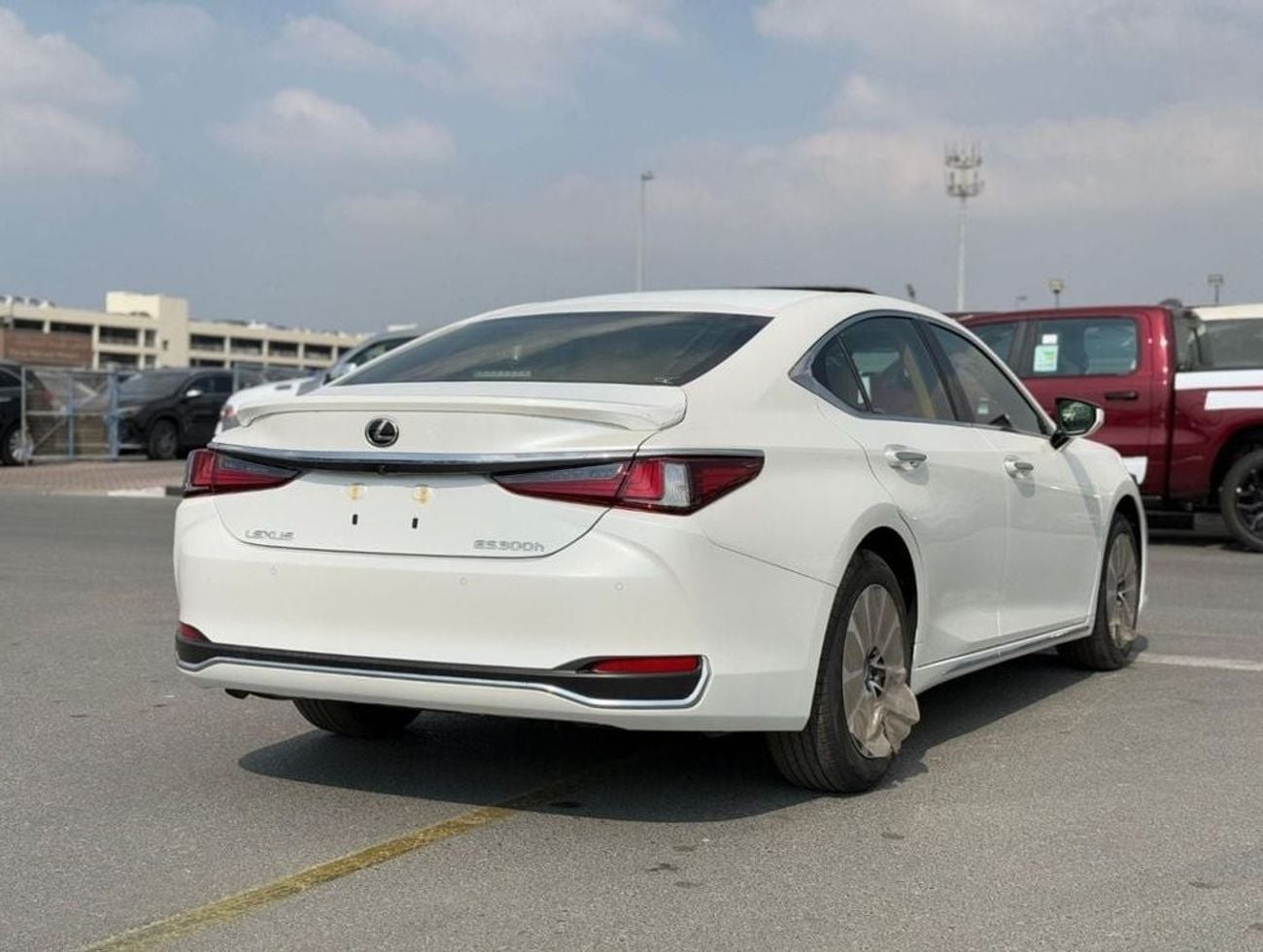 لكزس ES300h PLATINUM