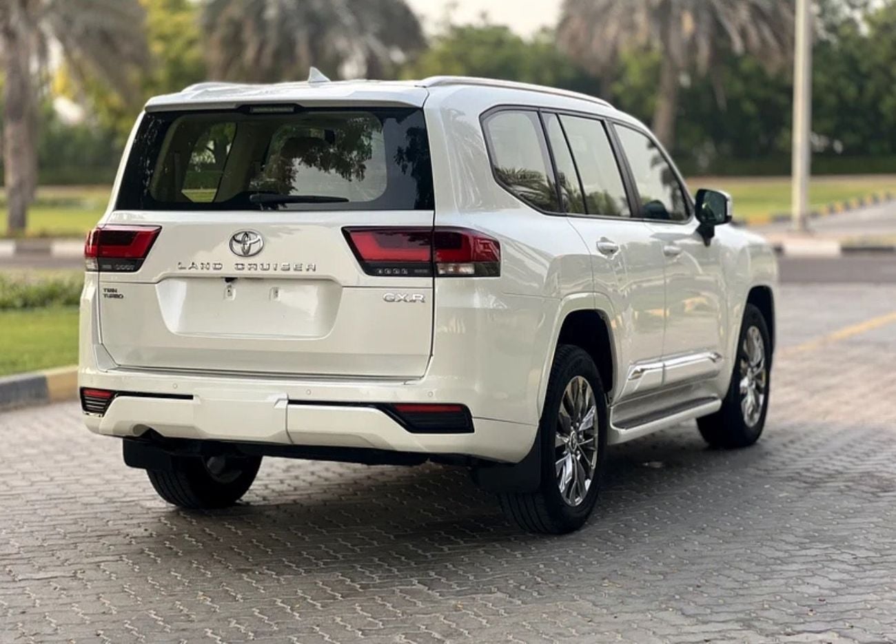 تويوتا لاند كروزر 2024 Model GXR TwinTurbo 3.5L Engine Full Option New Arrival