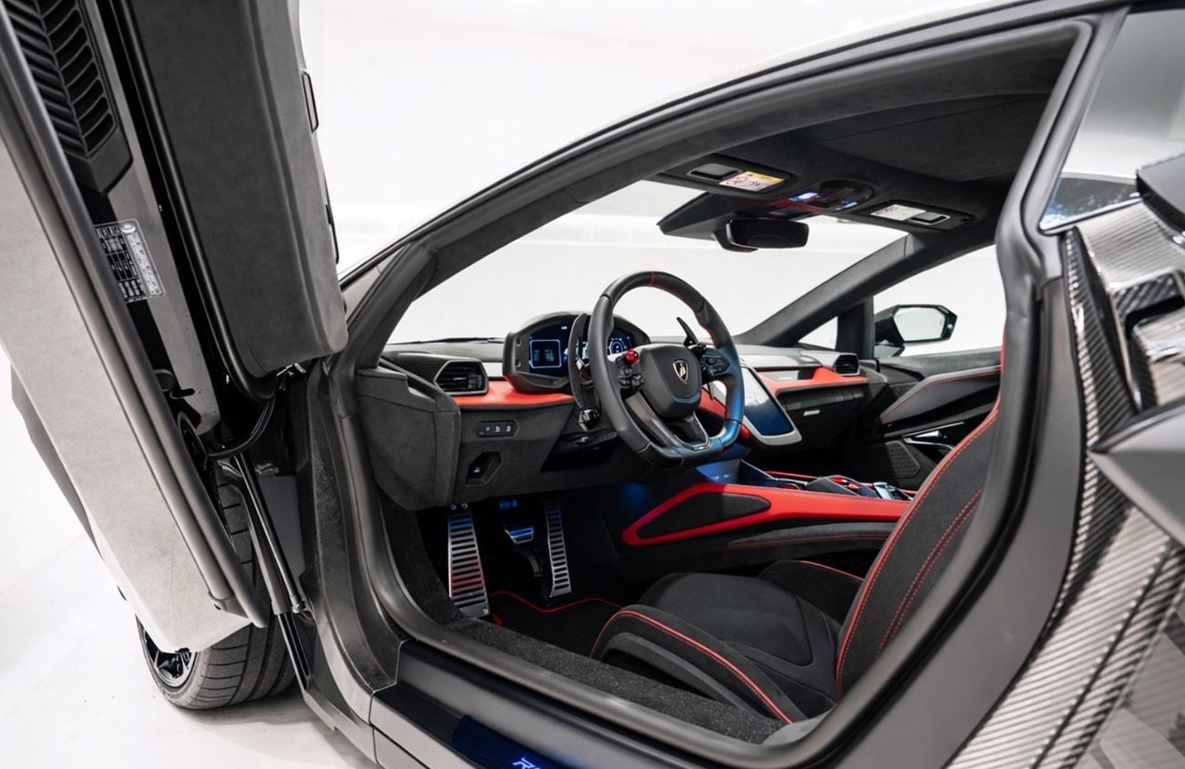 Lamborghini Revuelto 6.5L V12 Hybrid