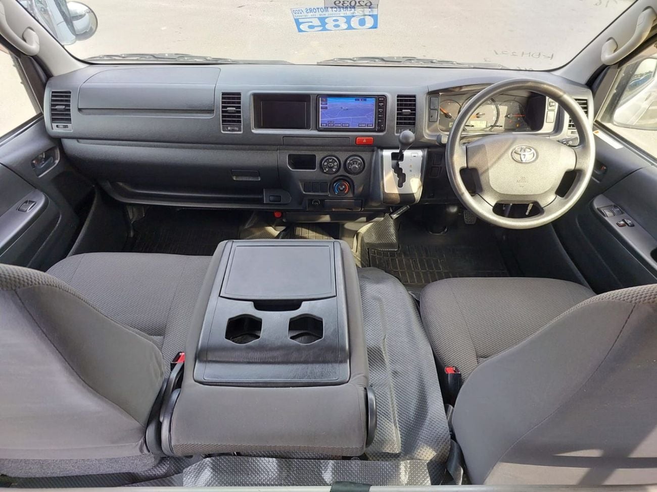 Toyota Hiace (RAMADAN OFFER) TOYOTA HIACE VAN RHD 2015 MODEL 3.0 L DIESEL AUTOMATIC(PM16503)