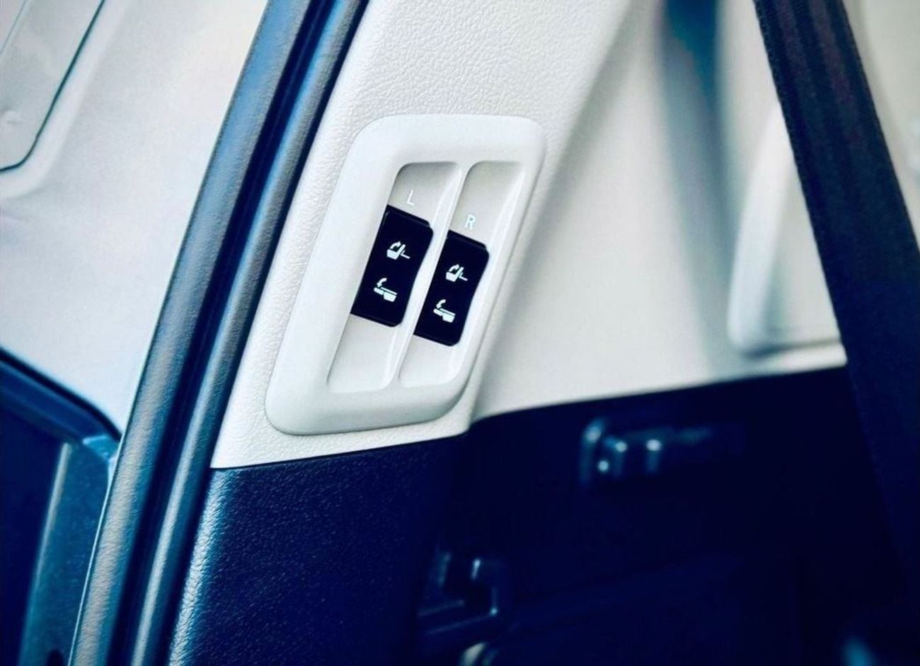 تويوتا برادو Kakadu 2020 Model Diesel Engine Full Option Top Of The Range