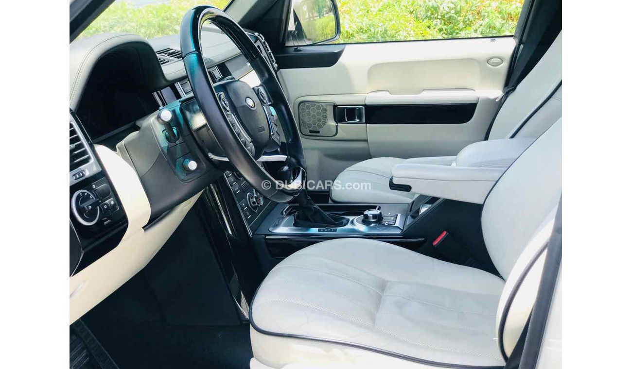 Used Land Rover Range Rover 2010 for sale in Dubai - 166275