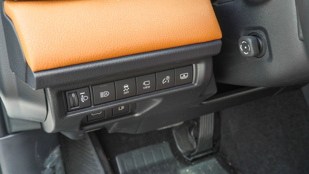 Toyota Camry LIMITED  HEV 2.5L Hybrid