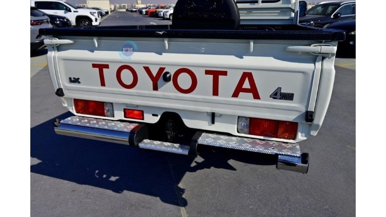Toyota Land Cruiser Pick Up 79 Single Cab DLX 2.8L Diesel