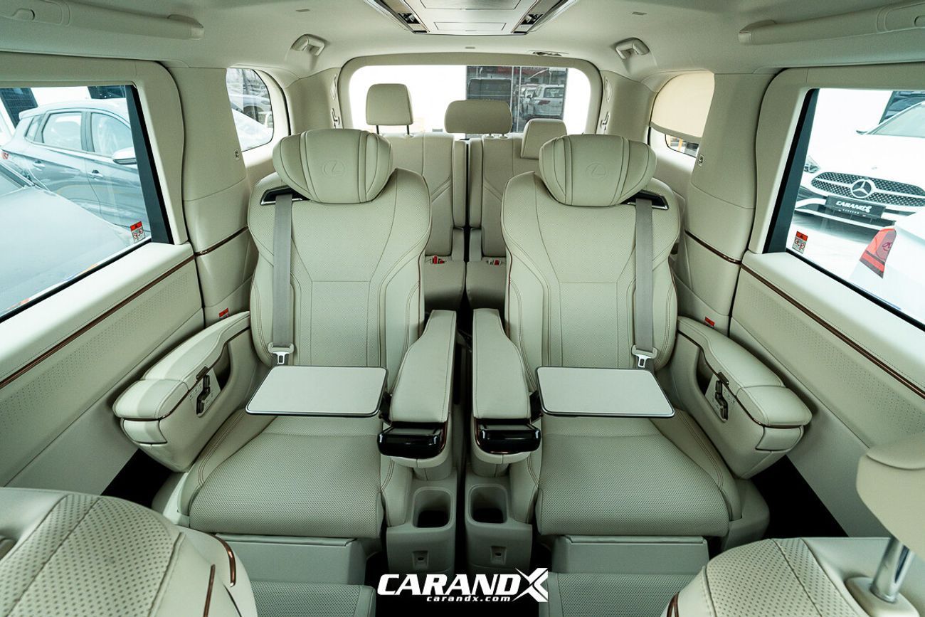 Lexus LM 350h Lexus LM 350H 2.5L Petrol Automatic Transmission 2025