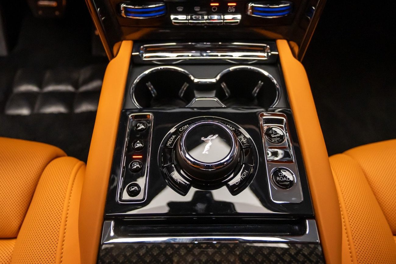 رولز رويس كولينان 2022 original MANSORY kit black badge