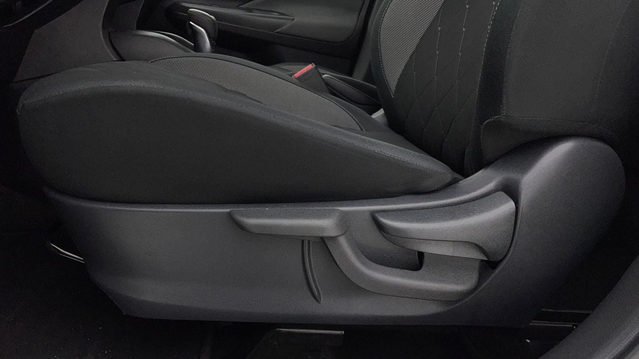 Nissan Kicks SV NAVIGATION 1.6 | Zero Down Payment | Home Test Drive