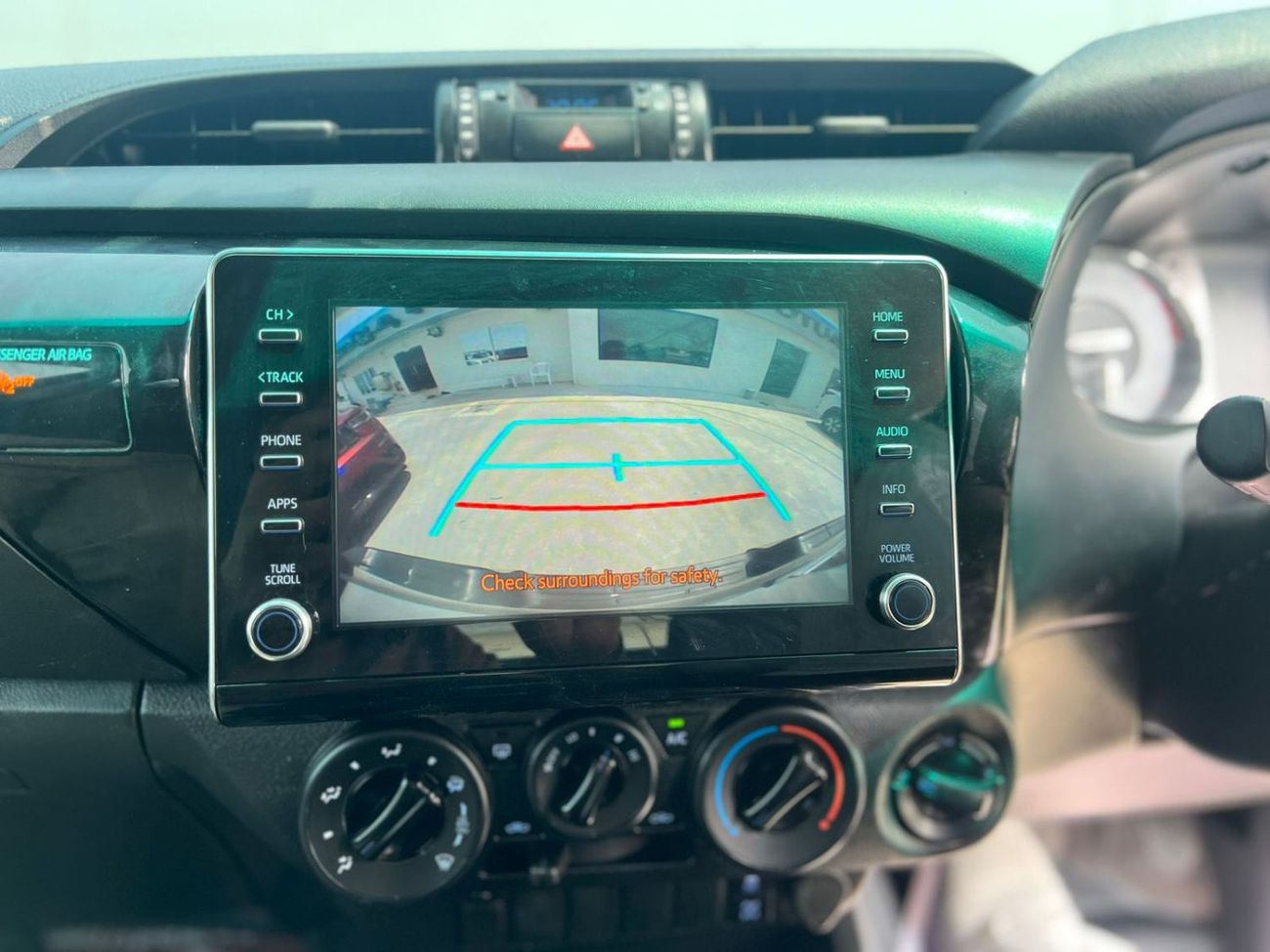 تويوتا هيلوكس S GLX 2.8L 4WD A/T