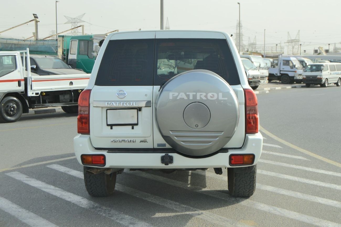 Nissan Patrol Safari Safari SV 4.8L A/T