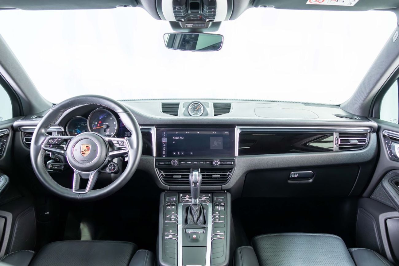 Porsche Macan STD Miami Blue-21 Inch Rims-Porsche Service History Available-Warranty till 12/26