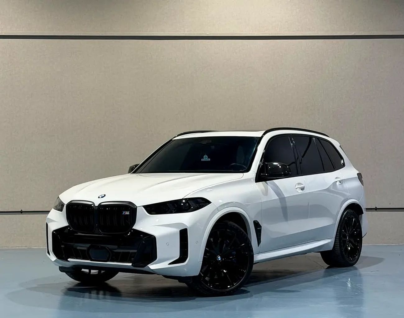 BMW X5 X5M60i GCC FHS WITH 5 YEARS WARRANTY SERVICE LOW KM