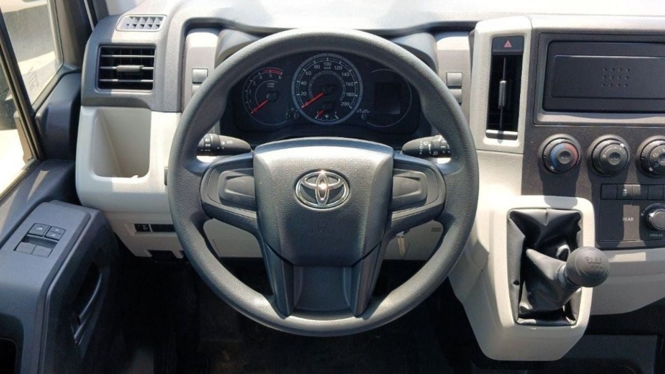 Toyota Hiace Toyota HiAce 2.8L Diesel Manual 13-seater  2025YM
