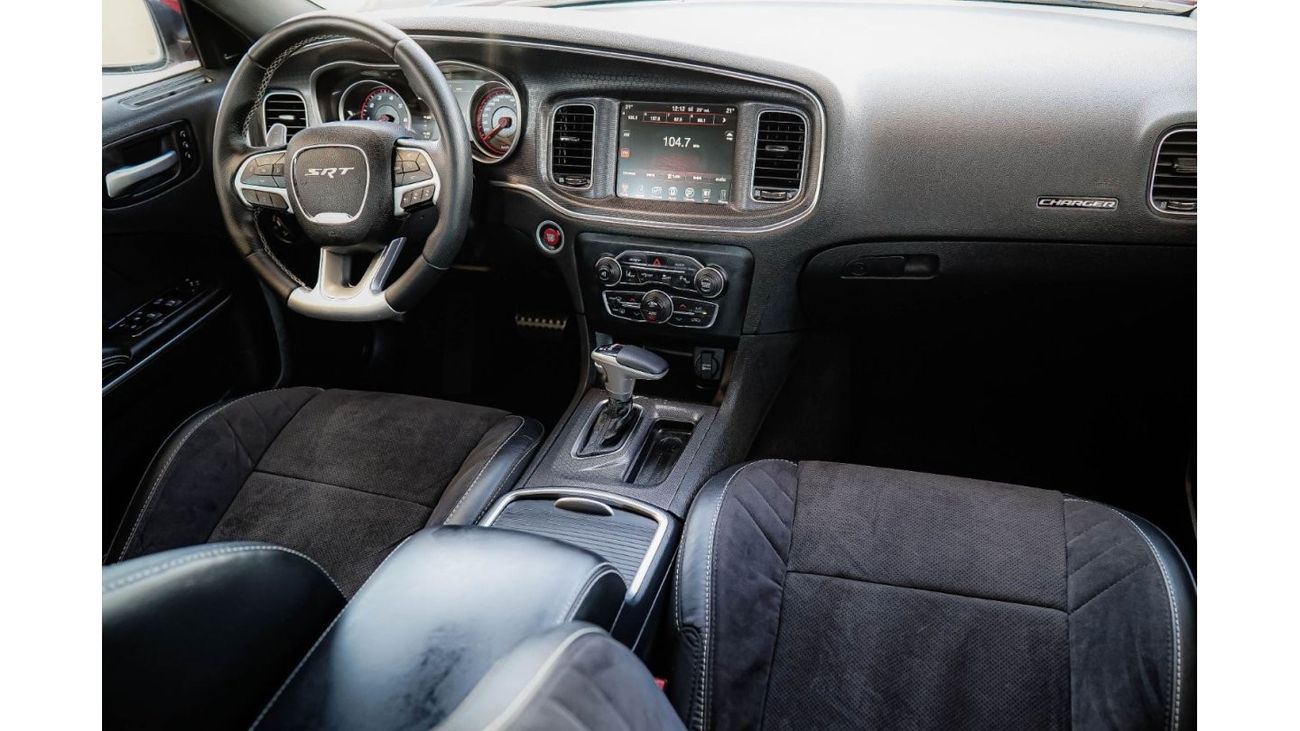 Dodge Charger SRT 392