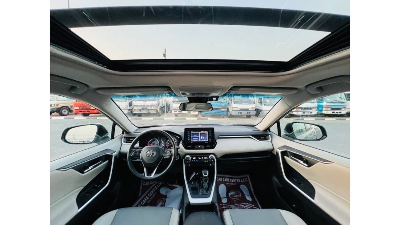 تويوتا راف ٤ XLE PREMIUM SUNROOF LEATHER SEAT