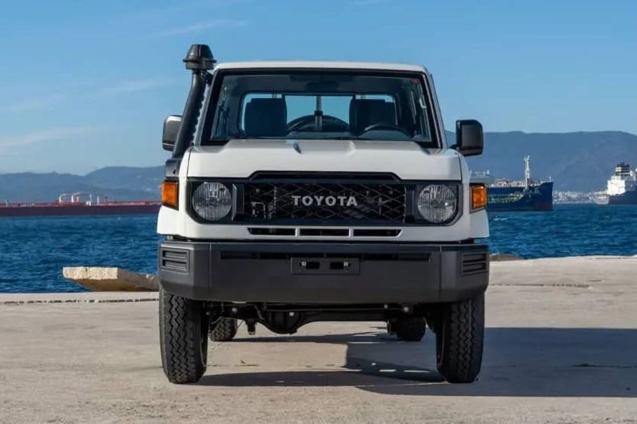 Toyota Land Cruiser Pick Up Toyota LC 79 4.2l Diesel DC - M/T - Fog Lamp - Snorkel