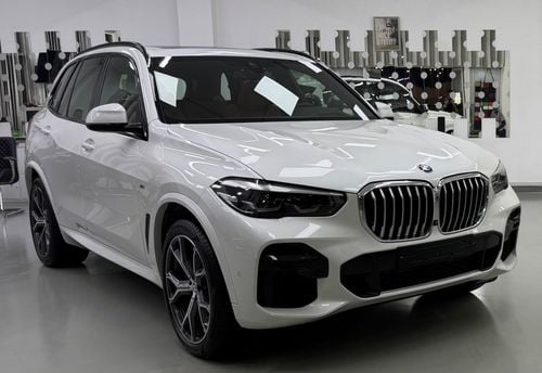 BMW X5 40i M SPORT EXCLUSIVE GCC .. FSH .. M kit .. Perfect Condition .. V6