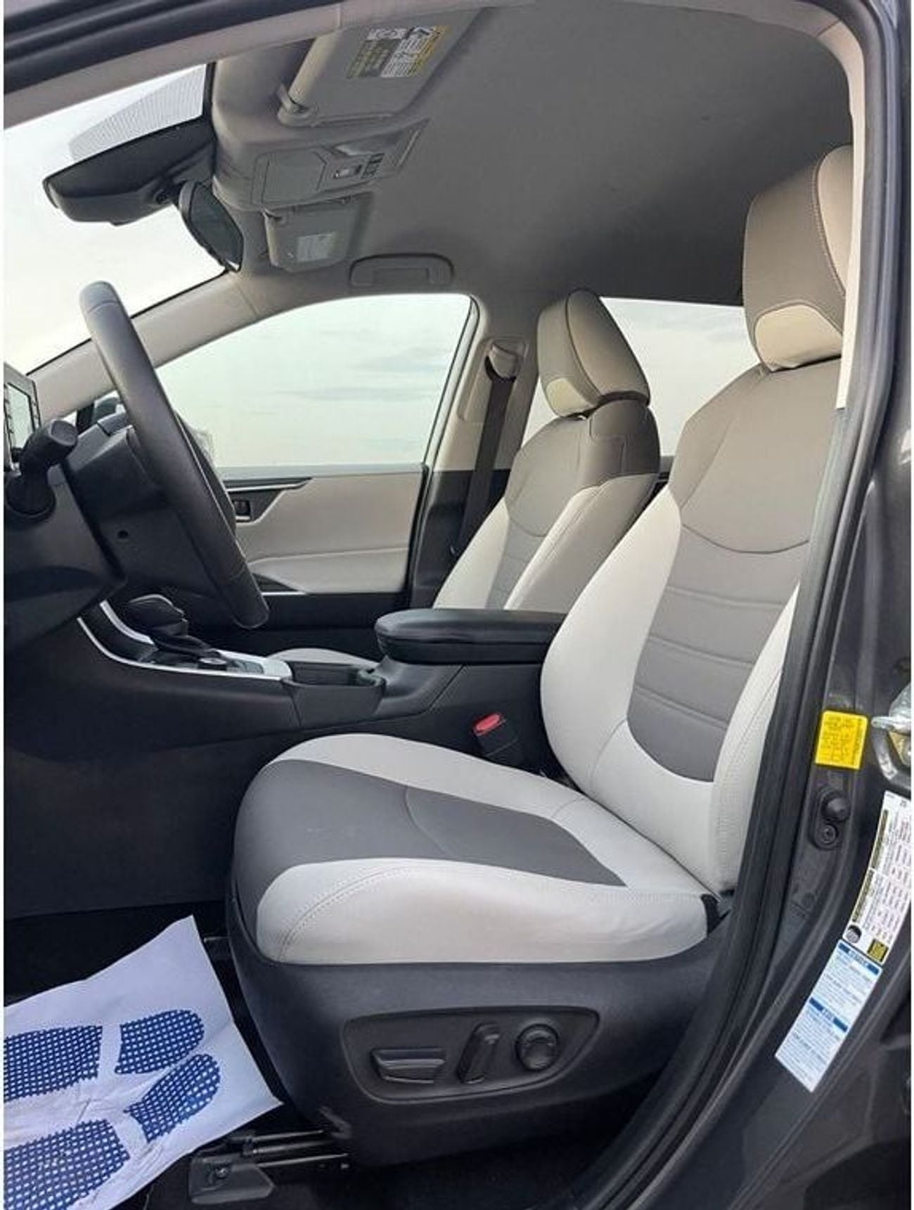 تويوتا راف ٤ XLE 2.5L 2020 TOYOTA RAV4 XLE HYBRID FULL OPTIONS IMPORTED FROM USA