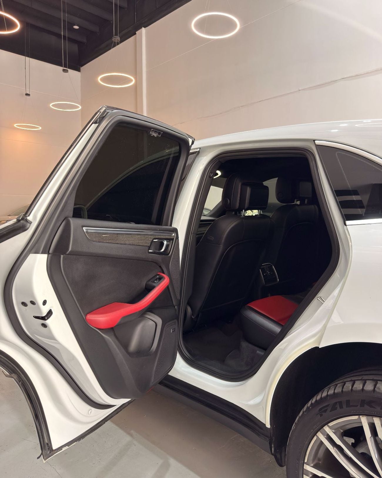 Porsche Macan S