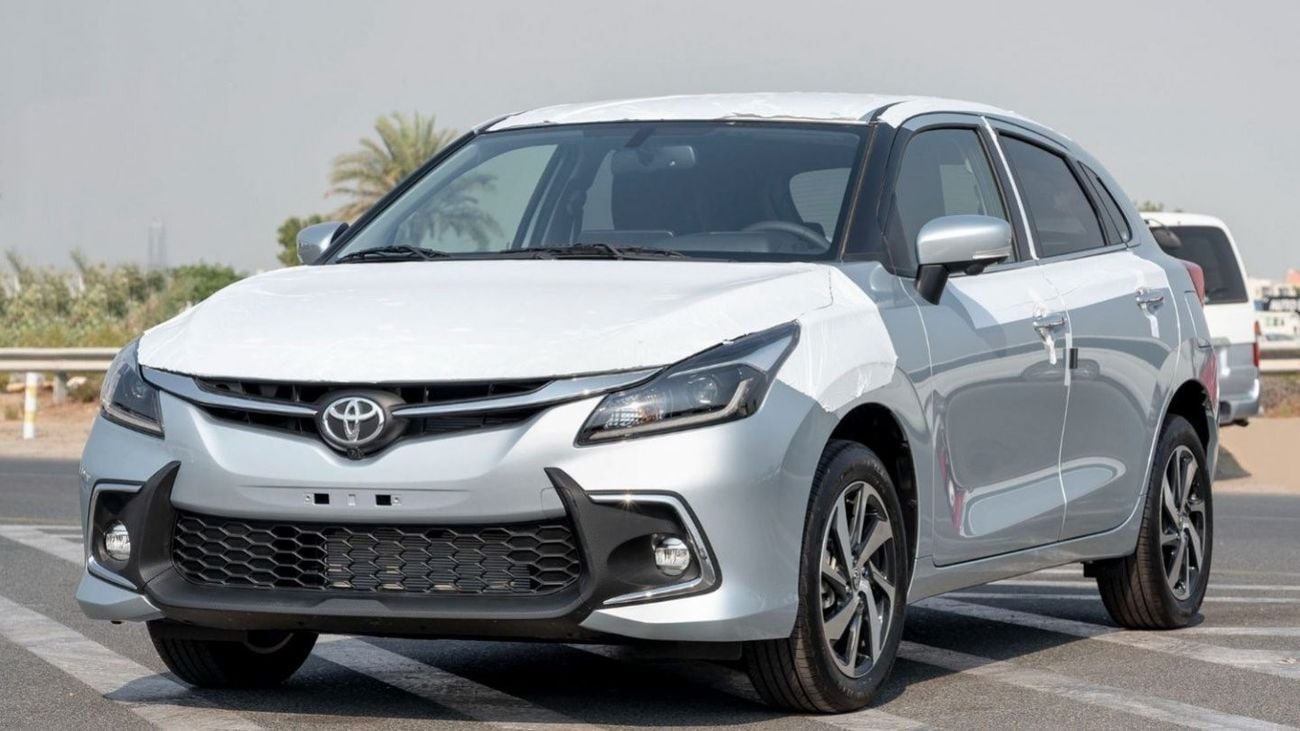 Toyota Starlet (LHD) TOYOTA STARLET 1.5P AT MY2023 - SILVER