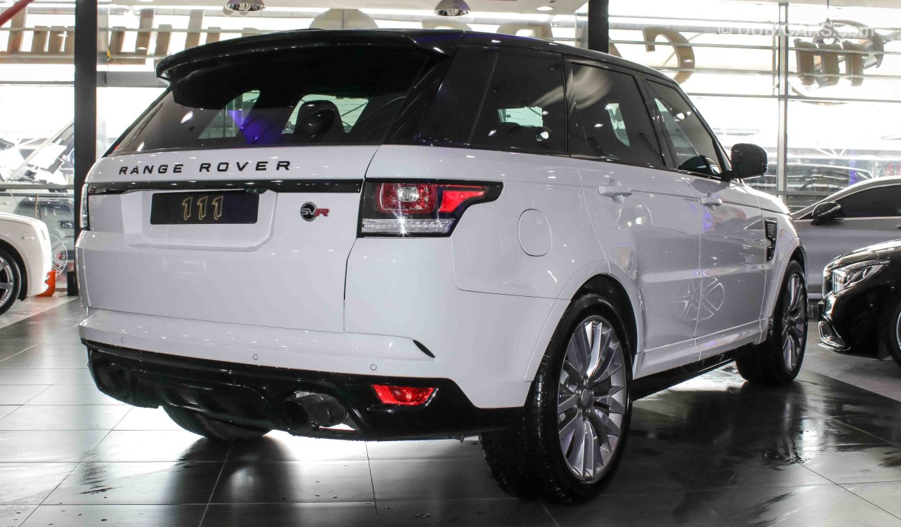 Land Rover Range Rover Sport SVR