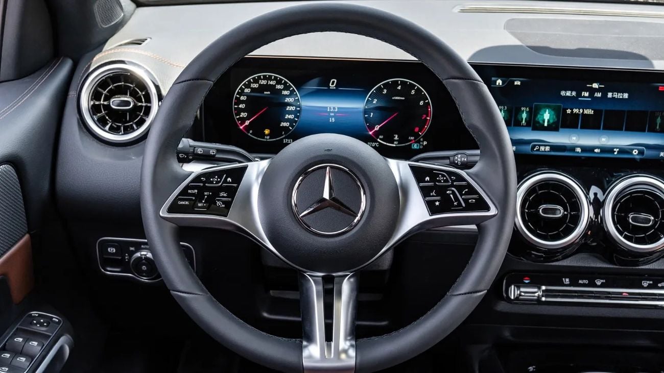 Mercedes-Benz GLB 200 2025 | MERCEDES GLB 200 DYNAMIC EDITION [ EXPORT ONLY ]