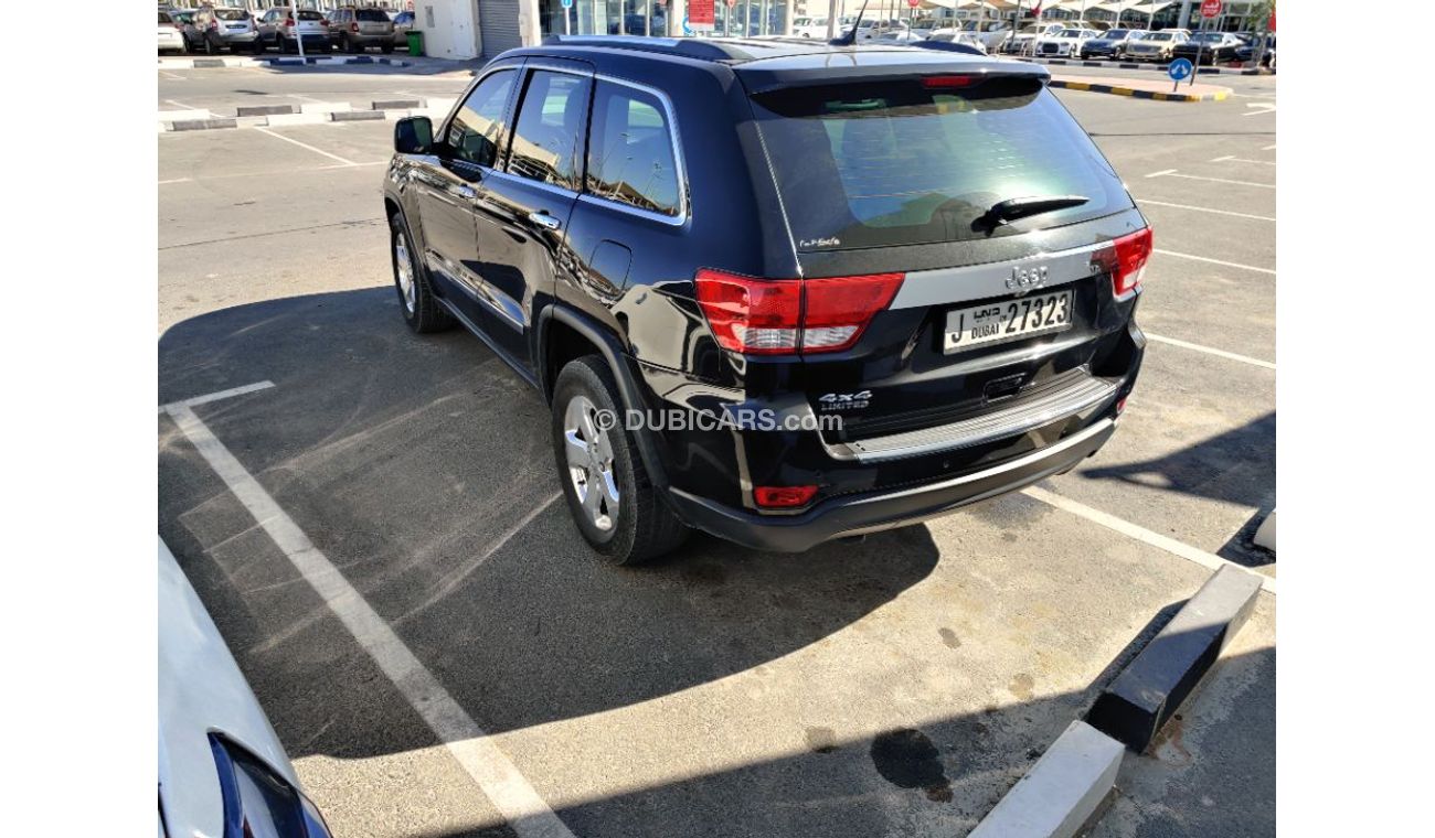 جيب جراند شيروكي 2012 model full options limited V6 low mileage