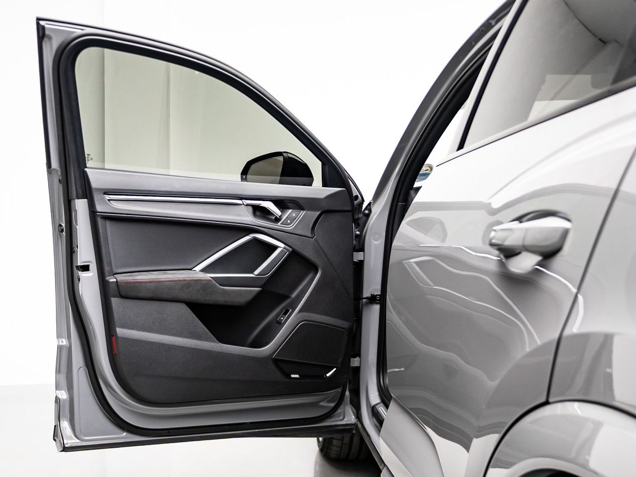 Audi RS Q3 Sportback TFSI quattro 2.5L 2024 Audi RSQ3, 2028 Audi Warranty + Service Contract, Low KMs, GCC