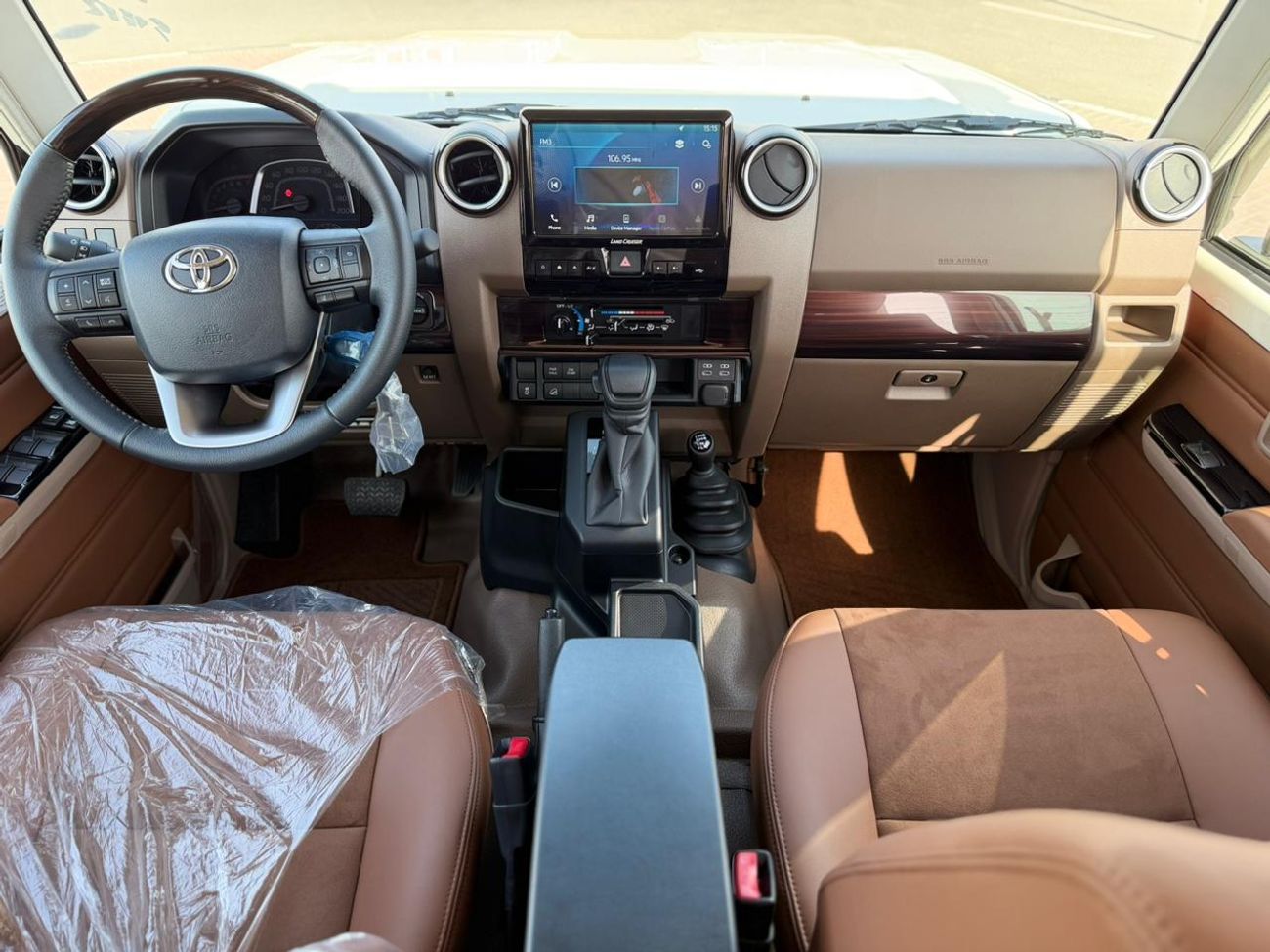 تويوتا لاند كروزر بيك آب 2026 LC79 Double Cabin 4,0L petrol Full option Oman spec
