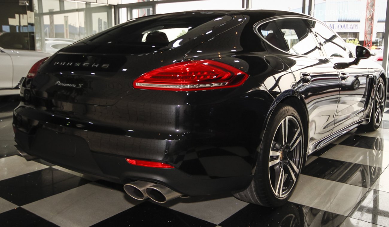 Porsche Panamera S