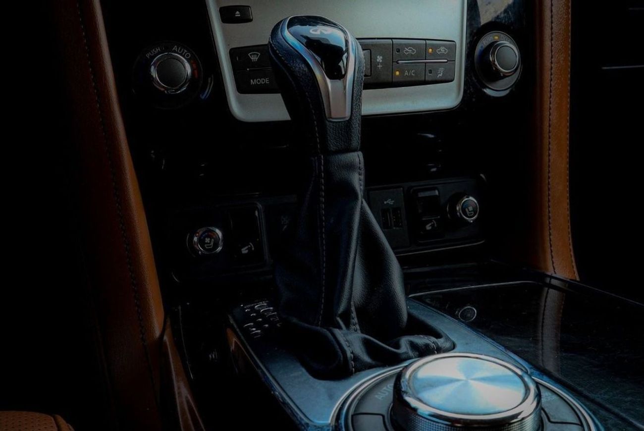 إنفينيتي QX80 لاكس 7st