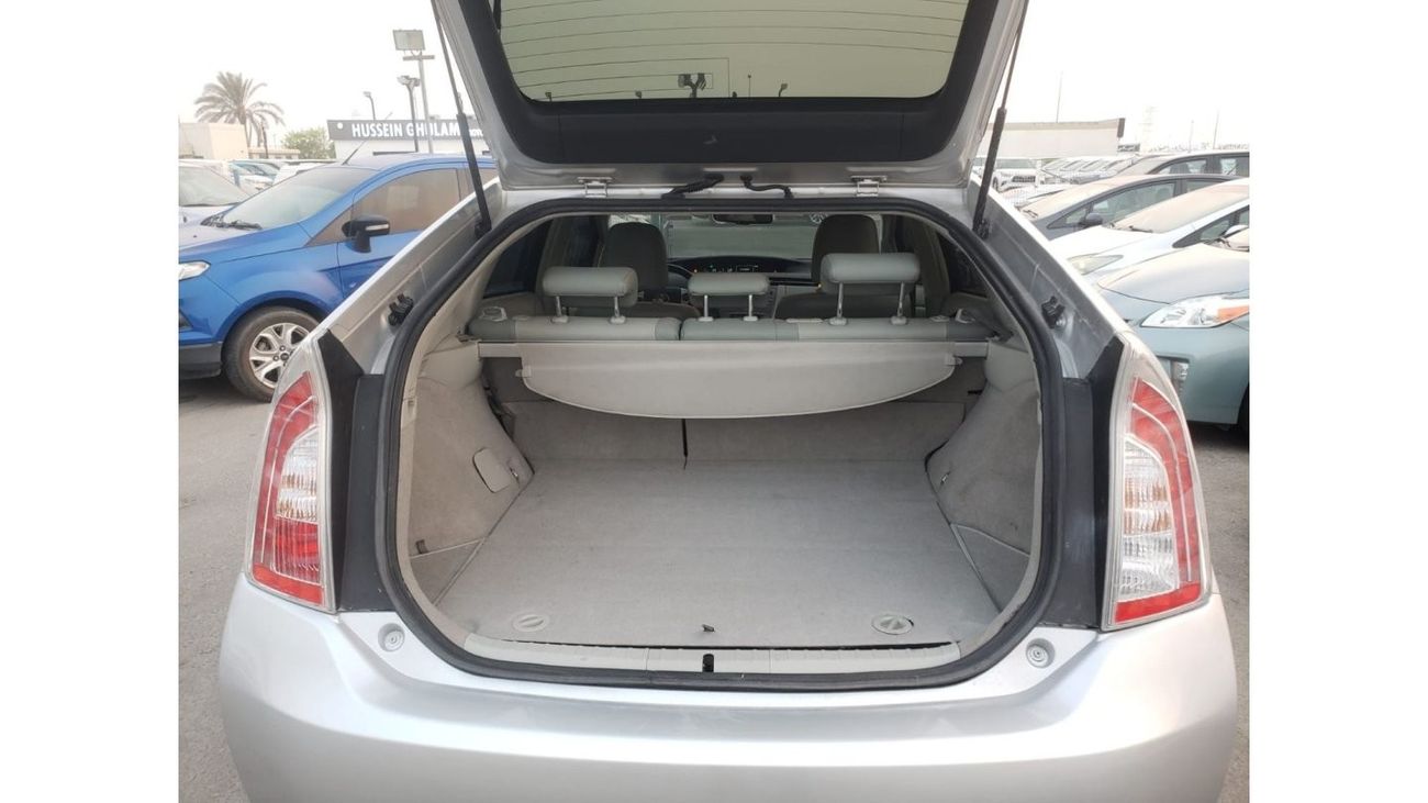 Toyota Prius 2013  TOYOTA PRIUS HYBRID