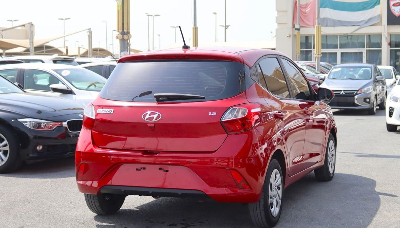 Hyundai Grand i10 YUNDAI GRAND i10 2023 model, GCC, in excellent condition, 94,000 km, 1.2L engine, price 33,000 dirha
