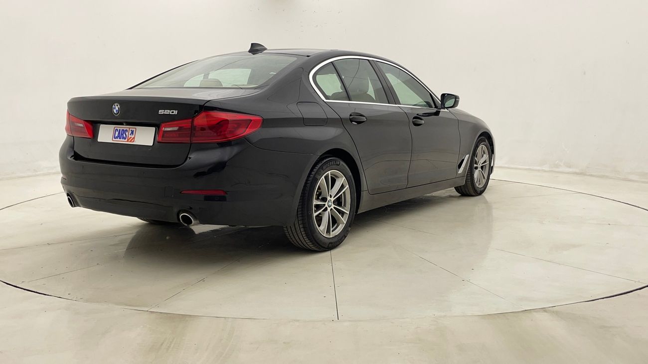 BMW 520i EXCLUSIVE 2 | Zero Down Payment | Home Test Drive