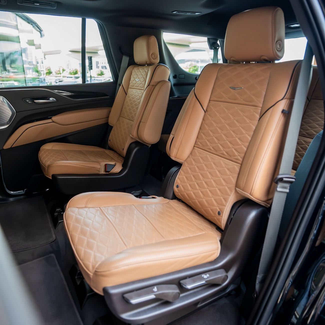 كاديلاك إسكالاد 2022 CADILLAC ESCALADE SPORT PLATINIUM GCC DONE 78,000KM ( WARRANTY TILL 2027 OR 100,000KM )