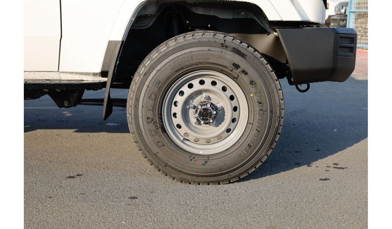 تويوتا لاند كروزر 70 TOYOTA LANDCRUISER 78 4.0L V6 PETROL 4WD STD E MANUAL