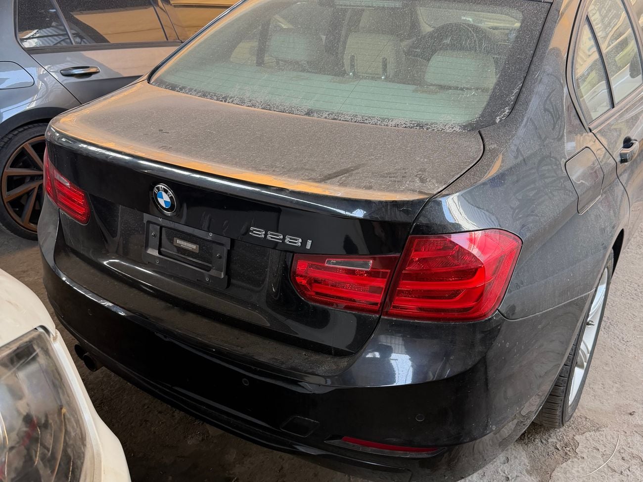 بي أم دبليو 328i