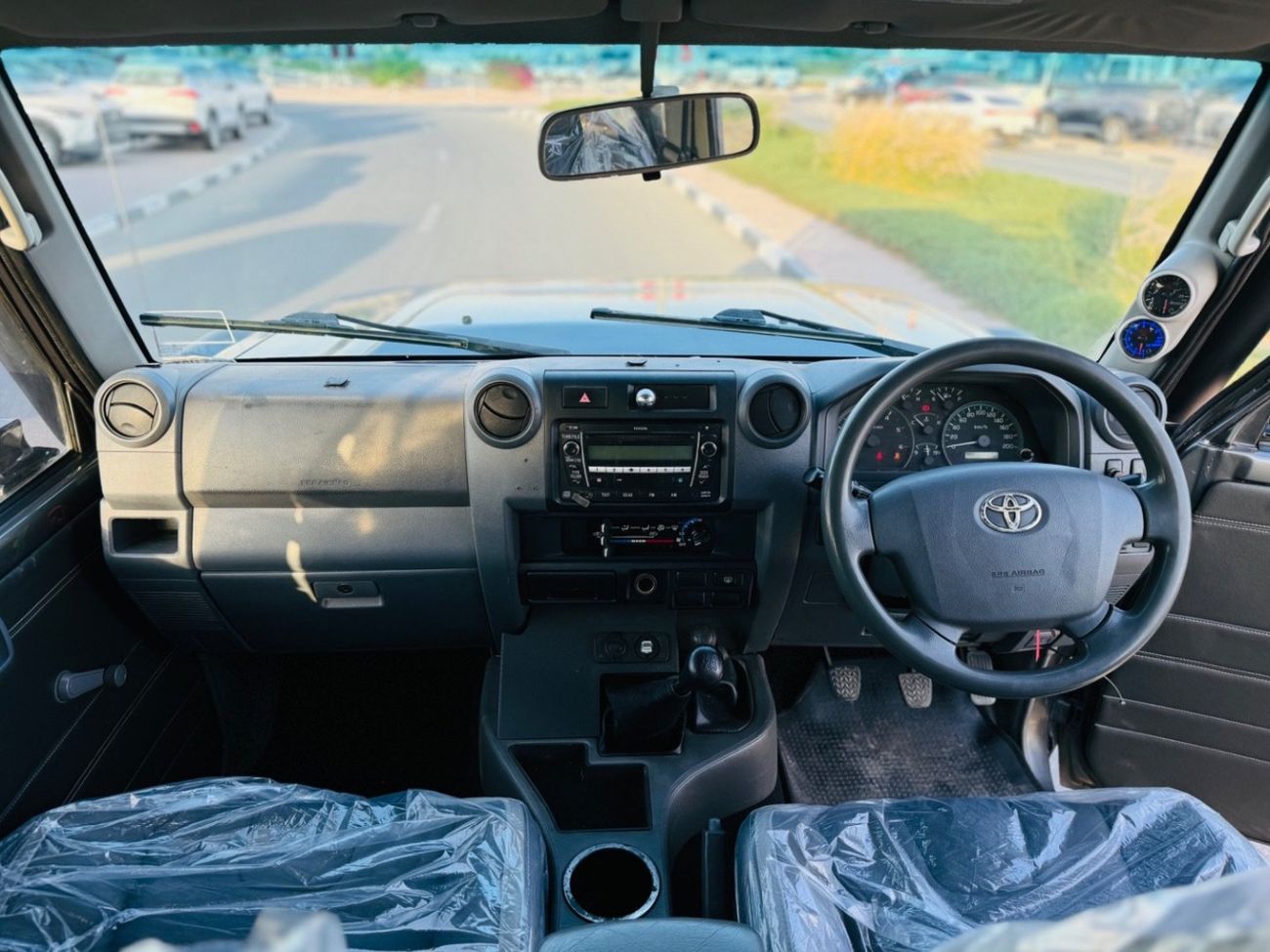 تويوتا لاند كروزر 70 Toyota Land Cruiser hardtop 5 door