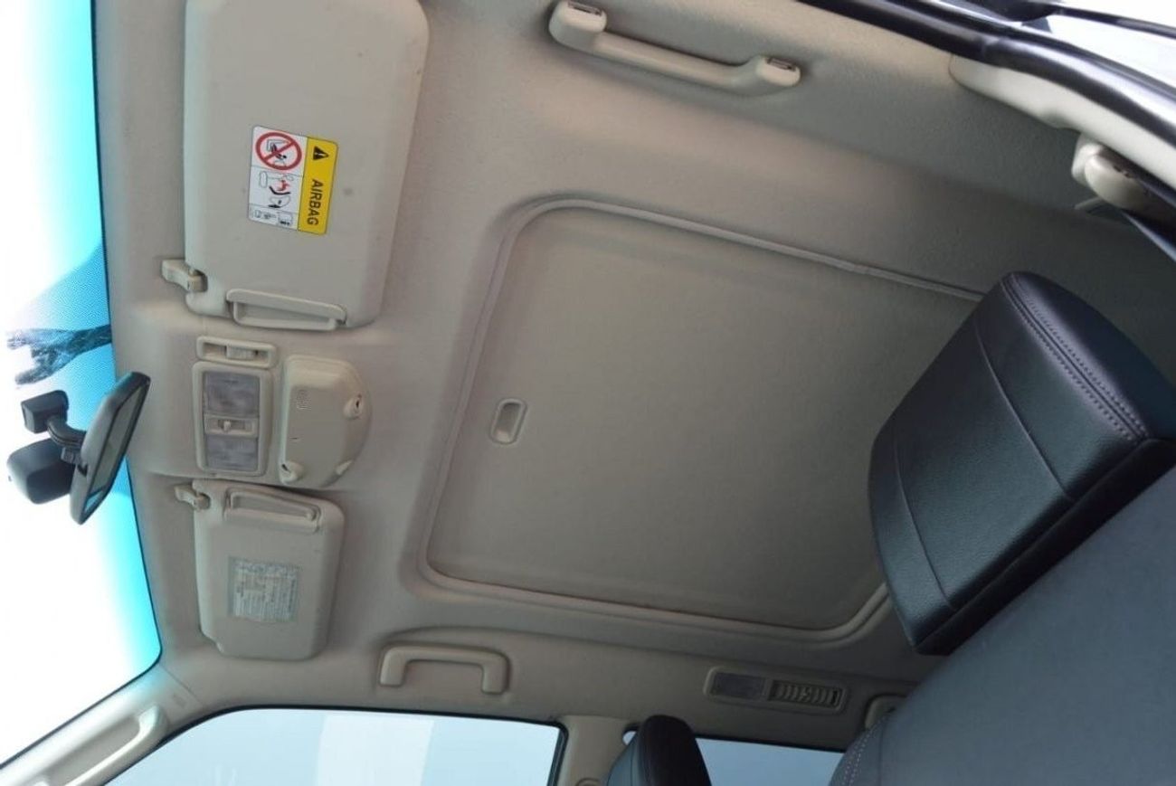 Mitsubishi Pajero Full option clean car