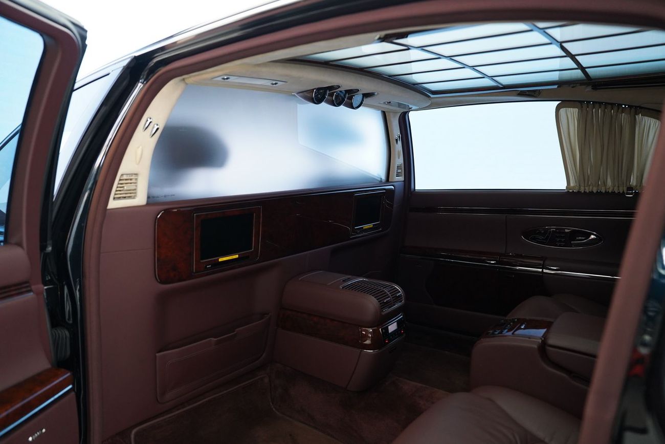 Mercedes Maybach 62 S PRIVACY SUITE