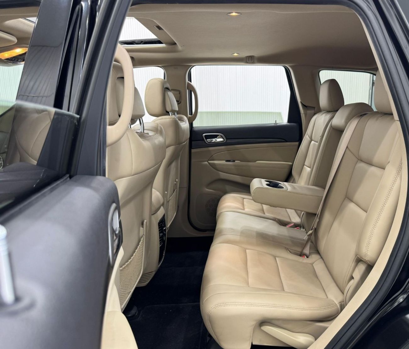 Jeep Grand Cherokee Overland 3.6L 2019 Jeep Grand Cherokee Overland, Warranty, Full Service History, Excellent Condition